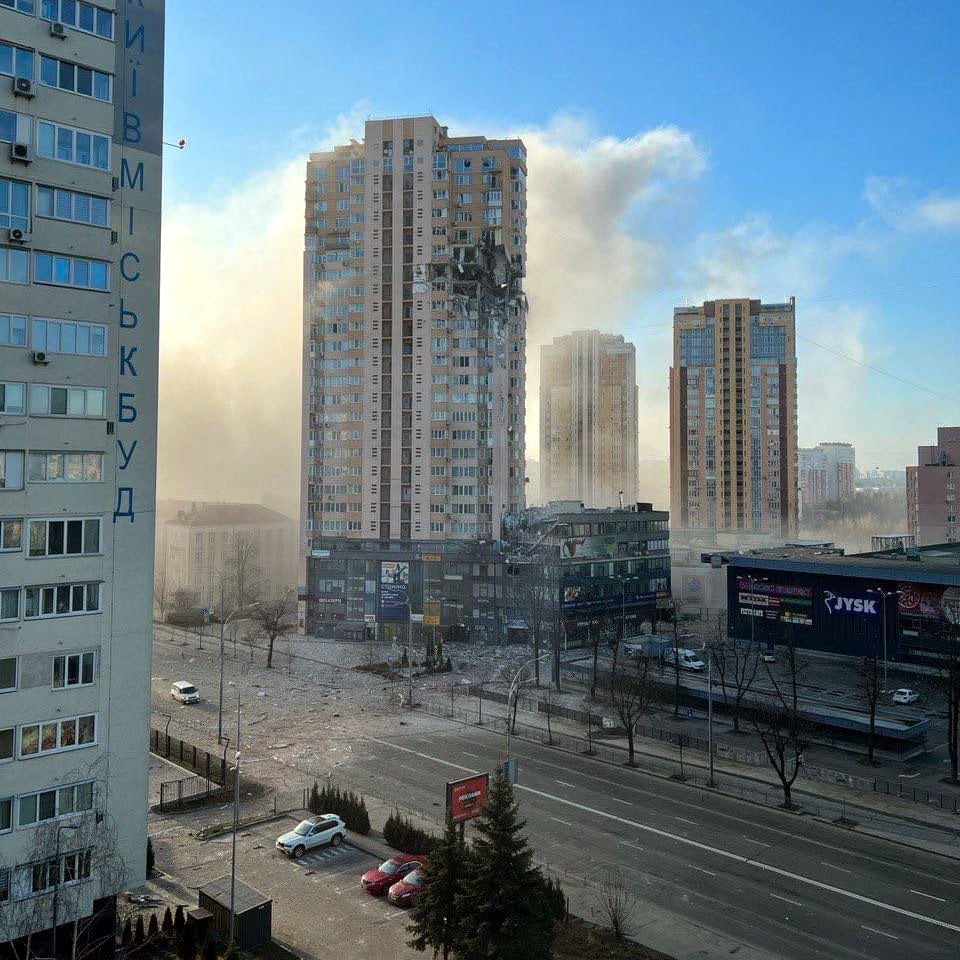 Ukrainian surface-to-air missile loses control, strikes an apartment building...