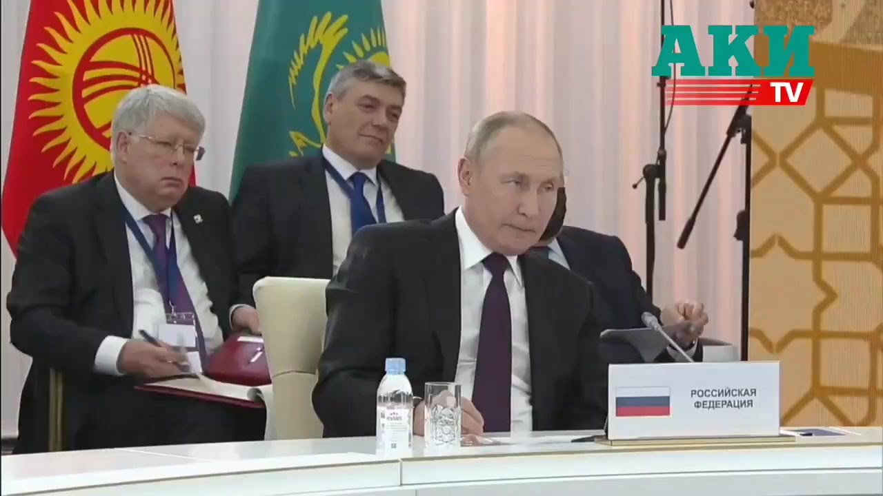 Tajikistan president Rahmon reminds Russian president Putin of how...