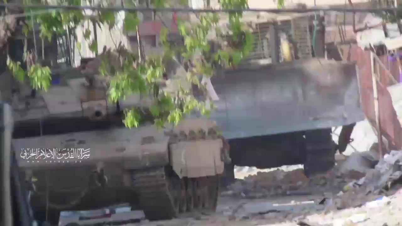 Saraya al Quds RPG-7 strike vs IDF armoured unit...